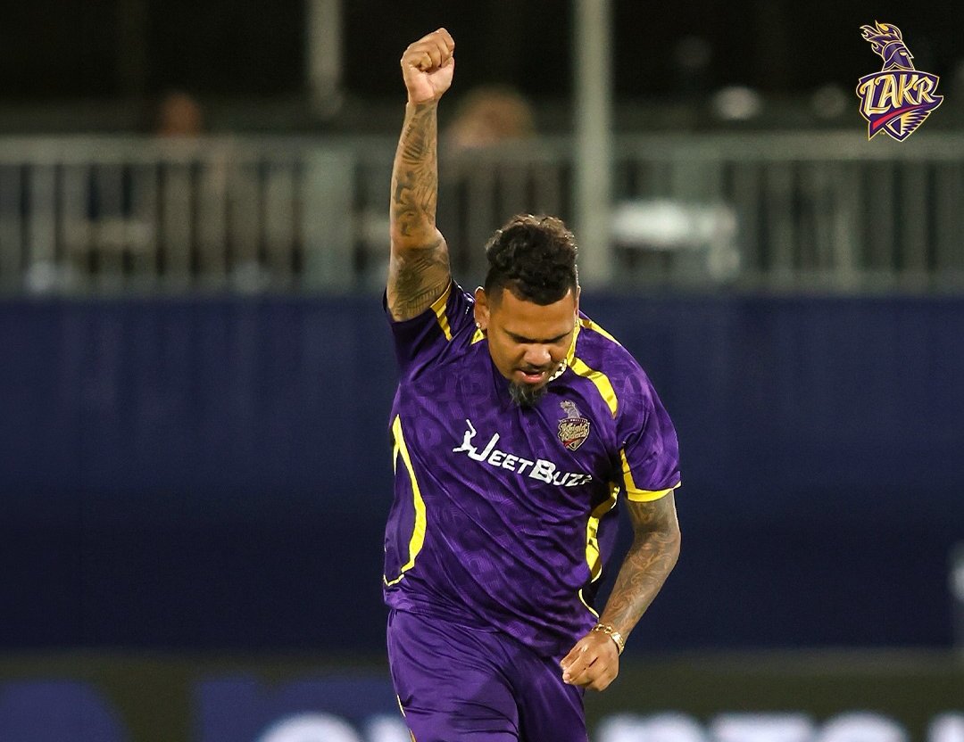 Rokte_Amarr_KKR's tweet photo. Another Magical Spell by the King Sunil Narine. 🤴💜

2/22 [ 4 Overs ] https://t.co/ODoB1ekyIr