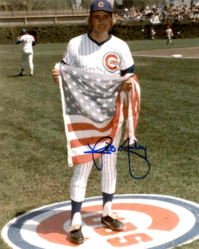PolyesterUnis's tweet photo. Happy 4th of July from Rick Monday, 1976 @Cubs https://t.co/3BYYlM1PT1