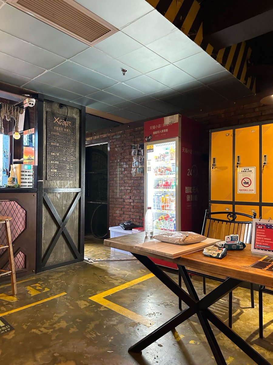 quarrycut's tweet photo. This escape room has a secret puzzle that even veteran players can’t crack. Figured it out yet  #EscapeRoomAdventures， https://t.co/iqhHVd3wtj