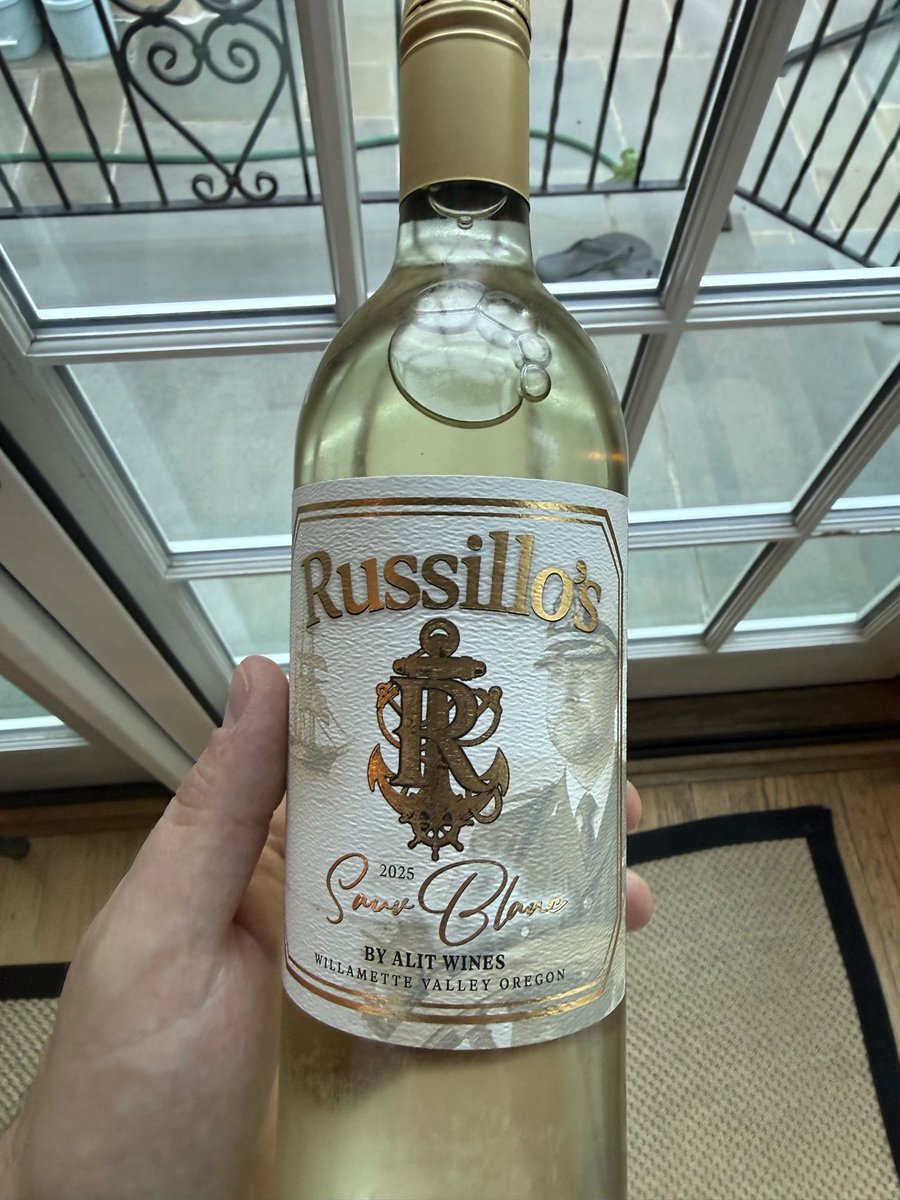 Fontenez3's tweet photo. Can’t wait to crack this open for the first emergency @ryenarussillo pod for Deandre Ayton trade to the Wiz https://t.co/J6Qc6R4ECm