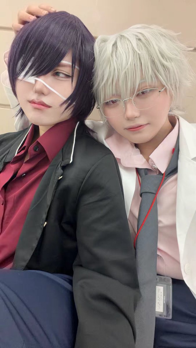 4N0aq's tweet photo. 銀と高でいる🍓🦋
#アコスタ池袋ㅤㅤㅤㅤㅤㅤ https://t.co/oypneyqftx