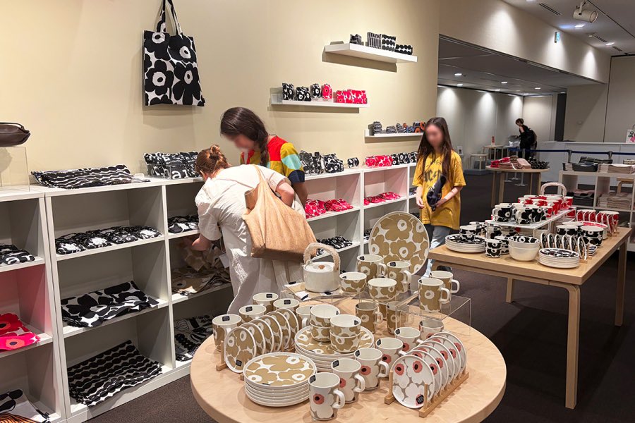 lmaga_jp's tweet photo. 全部ほしい…！
マリメッコ展のグッズが可愛すぎる🤯

今日7/4から京都文化博物館で開幕
限定品含む、300点以上が並ぶ
👉 https://t.co/zPCXCX93zX https://t.co/E2wXziiZ19