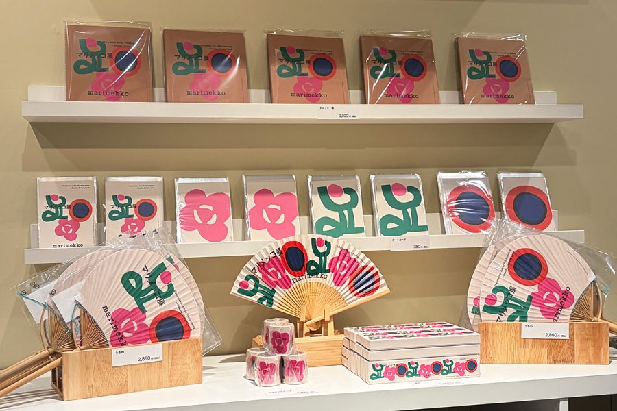 lmaga_jp's tweet photo. 全部ほしい…！
マリメッコ展のグッズが可愛すぎる🤯

今日7/4から京都文化博物館で開幕
限定品含む、300点以上が並ぶ
👉 https://t.co/zPCXCX93zX https://t.co/E2wXziiZ19