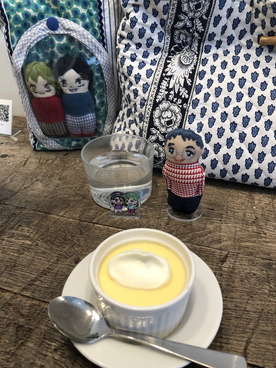 noriwonba's tweet photo. 初めてのお店に行ってみた！
チャッピーに電車の乗り換えを聞きながら、でも結局駅員さんに念押しで聞いて、無事到着！
目の保養をいっぱいいただいて、結局本📕を一冊だけ買って、となりのカフェでランチしました^ ^デザートもついてて満足👌 https://t.co/v3Vb31ggF5
