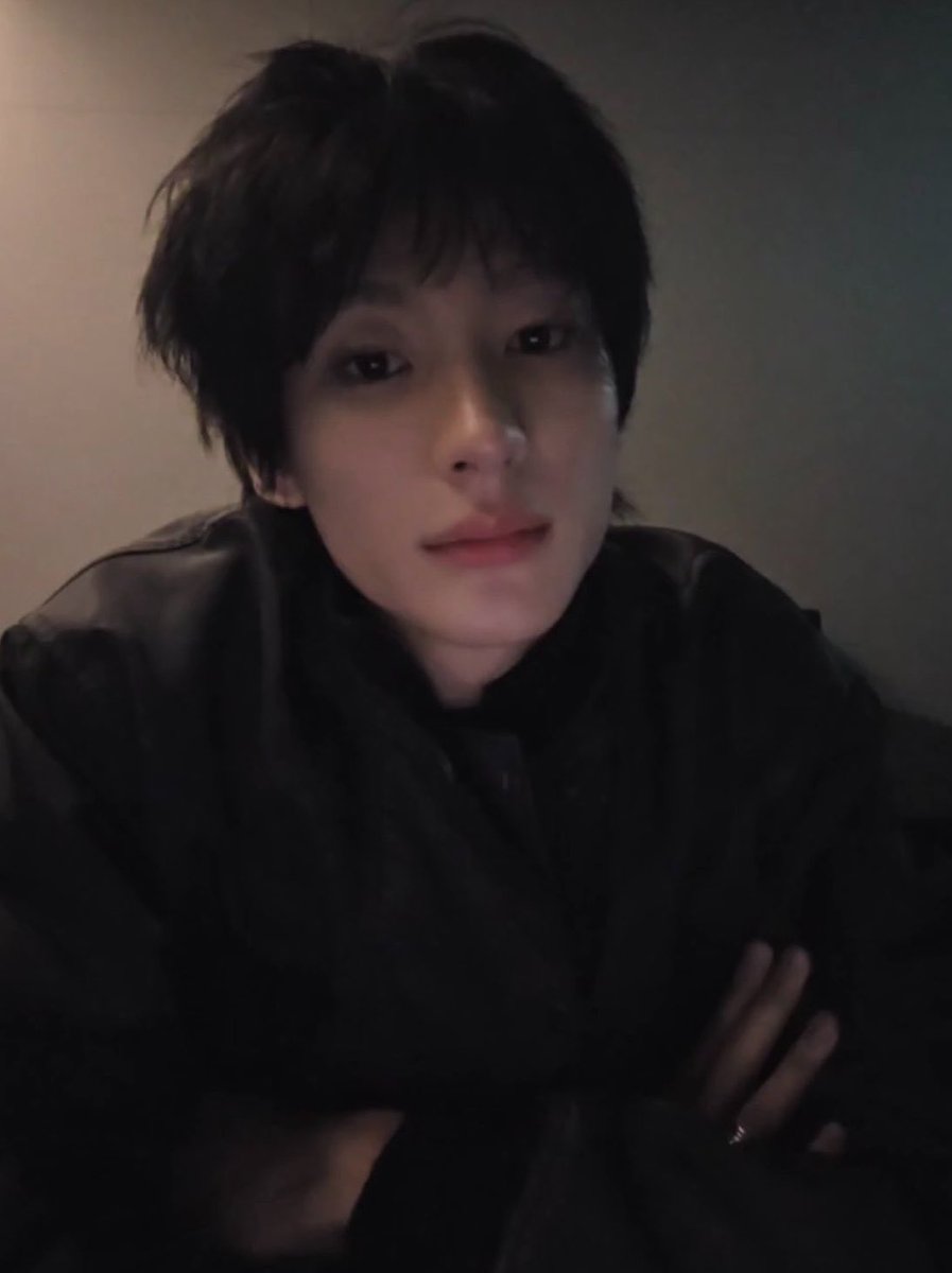 vid0g4m3sumr's tweet photo. dark mode &amp; light mode https://t.co/zRaFzp9ZhH