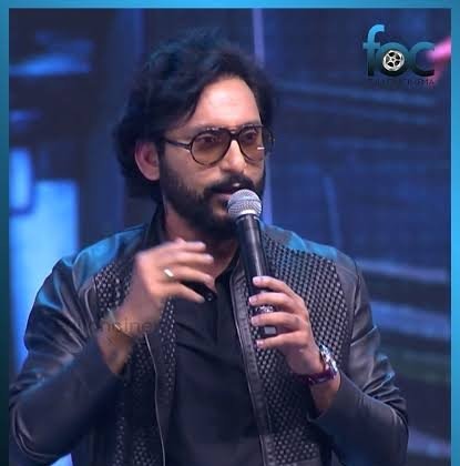 iammoviebuff007's tweet photo. #RJBalaji at Vikatan Awards Event:

• In cinema, many people make one film and then disappear. But I see 'Karuppu' as the foundation for continuing to make good films in the years to come..🤝

• This film has given me immense confidence that if you work honestly and trust the intelligence of the audience, your efforts will always be rewarded..

• More than what we had hoped for, Suriya sir, Sai Abhyankkar, the producers, the entire team, and I have received so much more.. I am deeply grateful for the love shown by people not just in Tamil Nadu, but across the world. Today marks the film's 50th day...🤝