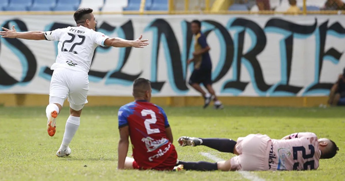AlianzaFC_sv's tweet photo. Feliz cumpleaños #Eterno22 ©️🅰️ @FitoZelaya22 

#AlianzaFC https://t.co/1FCSs9vBXG