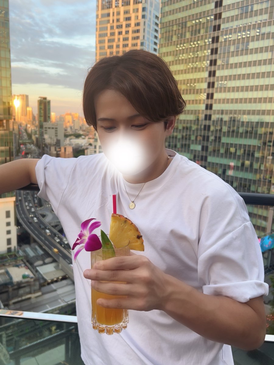 ayase_youtuber's tweet photo. 渋谷デートはテラス席から
夜景も見えるcelavi tokyoオススメだよ https://t.co/MP6ANiG0dS
