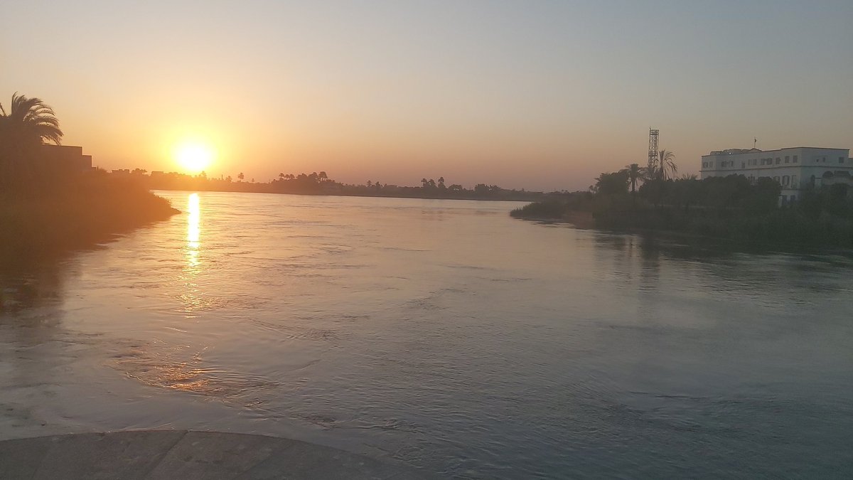 Doma2546's tweet photo. عظيم الشروق https://t.co/E6AvY2HtYs