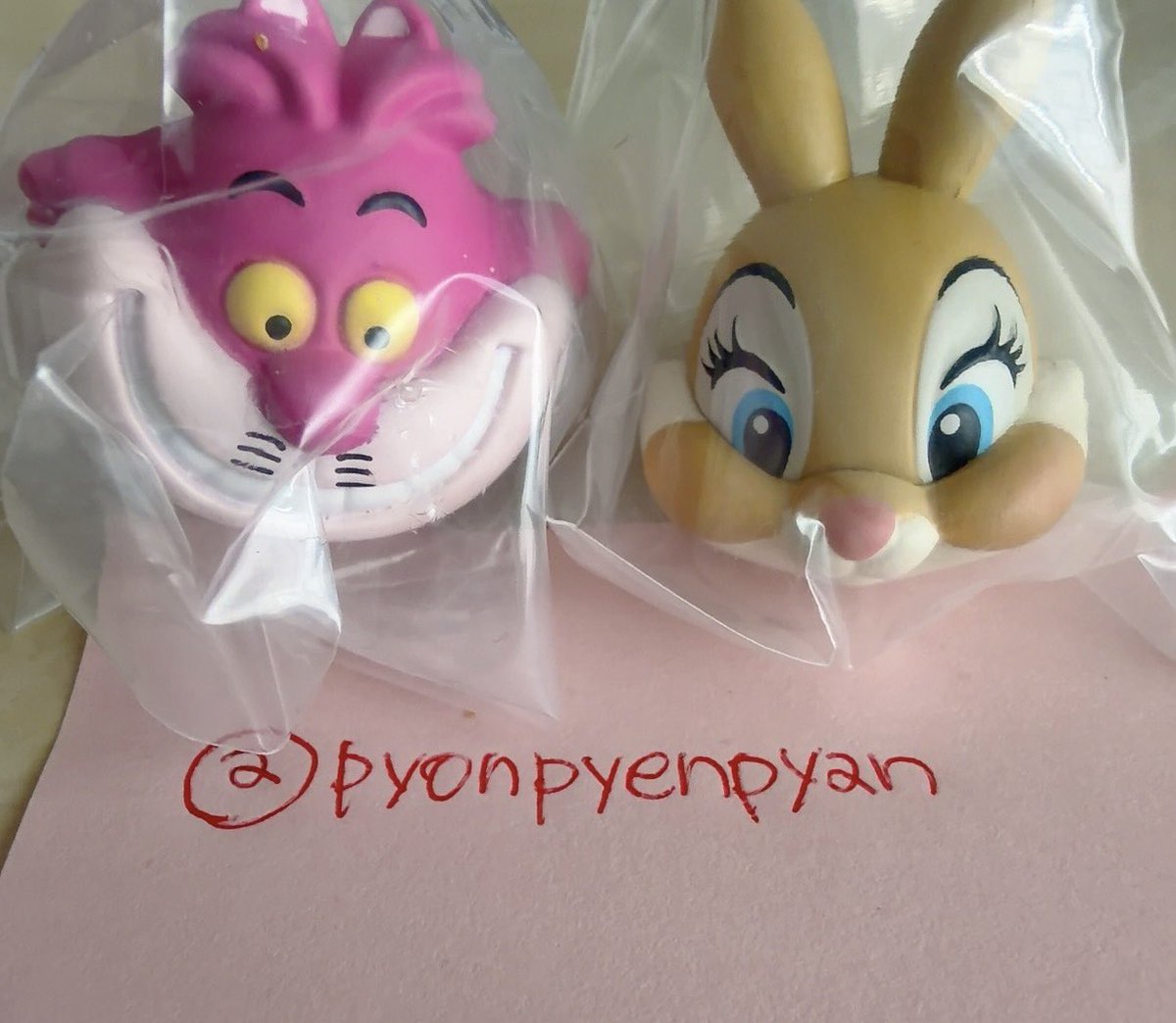pyonpyenpyan's tweet photo. @ra__0012_ はじめまして、検索より失礼します。
チシャ猫、ミスバニー所持しております。
お好きな方とデール郵送にて交換可能でしょうか？
ご検討の程よろしくお願いいたします。 https://t.co/zLjBwt7CUr