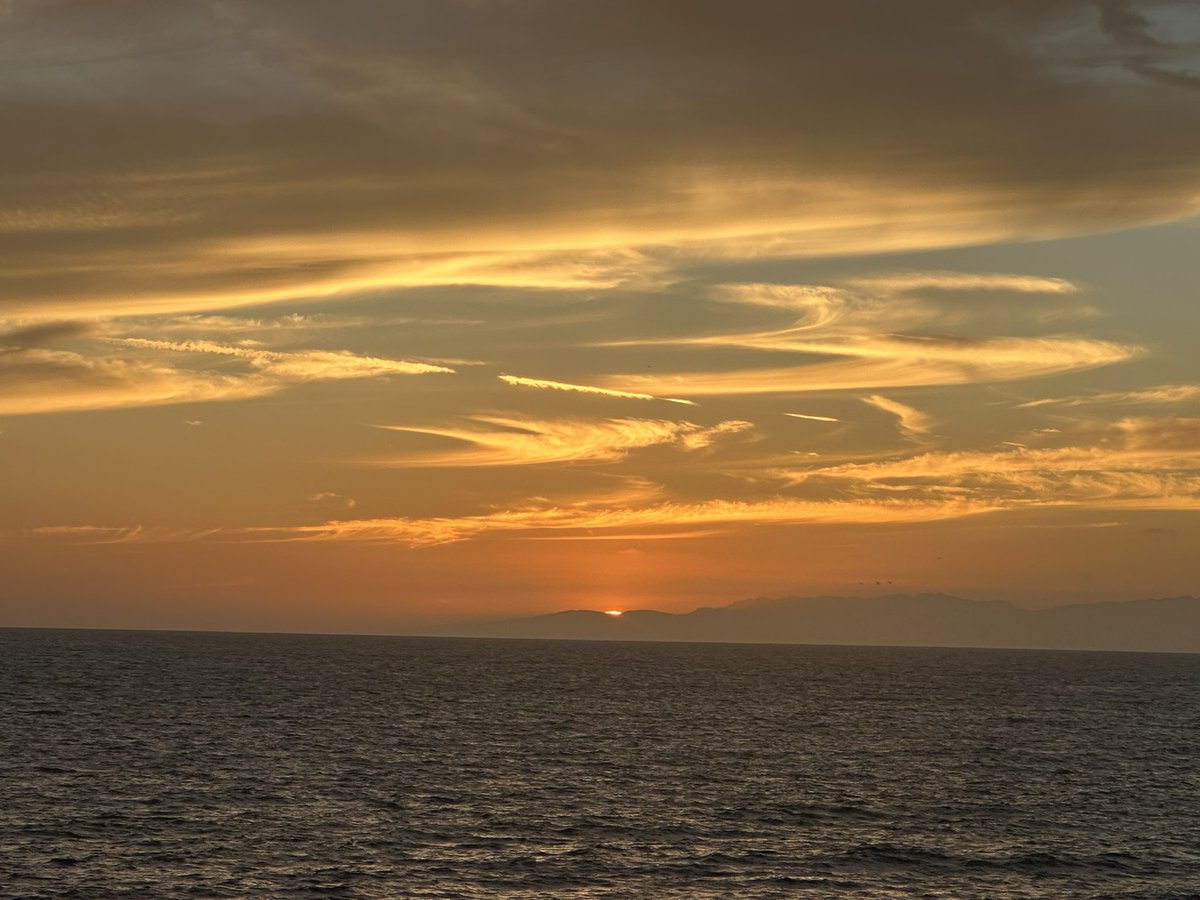 RickDickertWX's tweet photo. 8:06 pm PDT
7.3.26
#SunsetAlert
#EdgeOfAContinent https://t.co/MlLvpNntCV