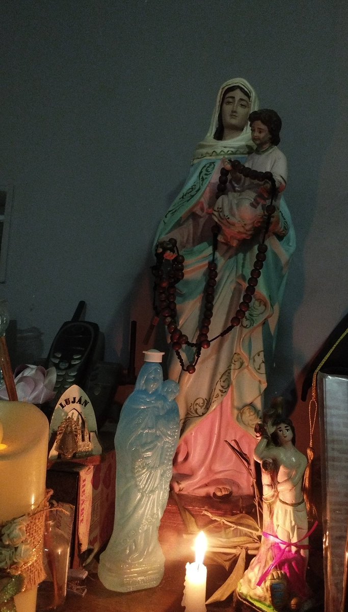 natymdp09's tweet photo. En el último tiempo extra le prendí una vela a ella la virgen del rosario de san Nicolás y a mis santos a los pocos minutos metimos el último gol de la victoria . Agradecida con vos ♥️ https://t.co/ZFX8pF0kQf