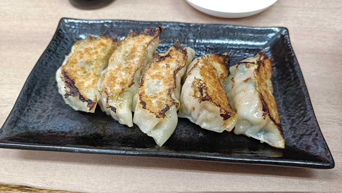 masakaze61's tweet photo. 昼飲みしてしまった https://t.co/9EppO75g1F