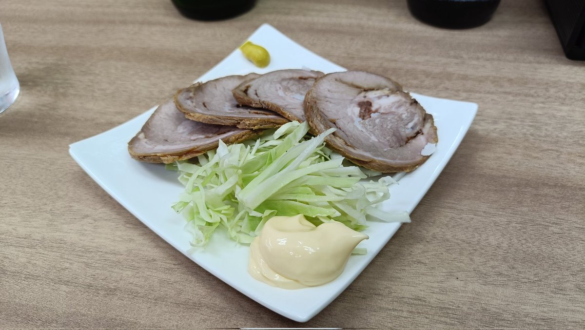 masakaze61's tweet photo. 昼飲みしてしまった https://t.co/9EppO75g1F