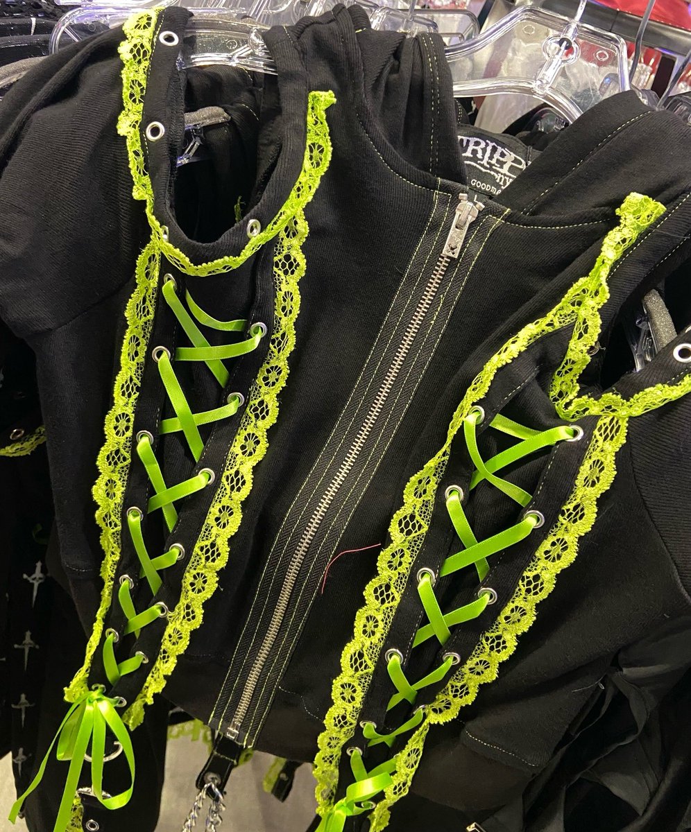 bab0oshk44's tweet photo. TRIPP clothes https://t.co/MM8oq0mmaq
