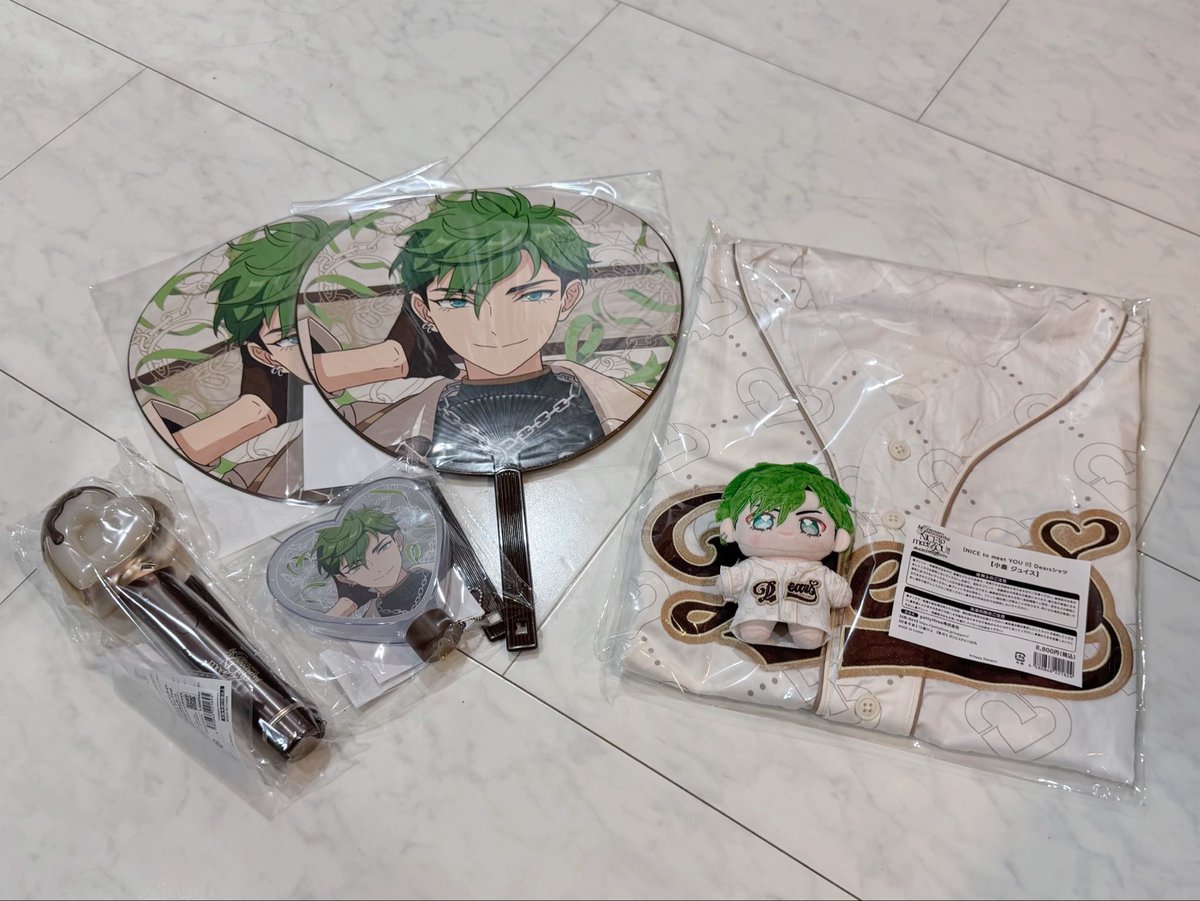 0701_log's tweet photo. グッズ届いた~可愛い(՞o̴̶̷̤  ̫ o̴̶̷̤ ̳՞)🎶 https://t.co/3JNyZn17w8