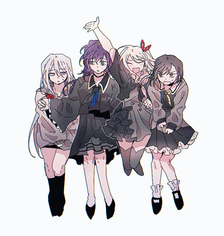 arayashikiiiied's tweet photo. WAAAHHH GROUP PHOTO TIME EVERYONE SMILEEEE https://t.co/IBuIwX0GBD