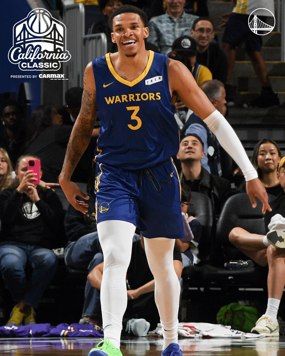 warriors's tweet photo. Sophomore smiles 🫡 https://t.co/jIf9QZsLlu