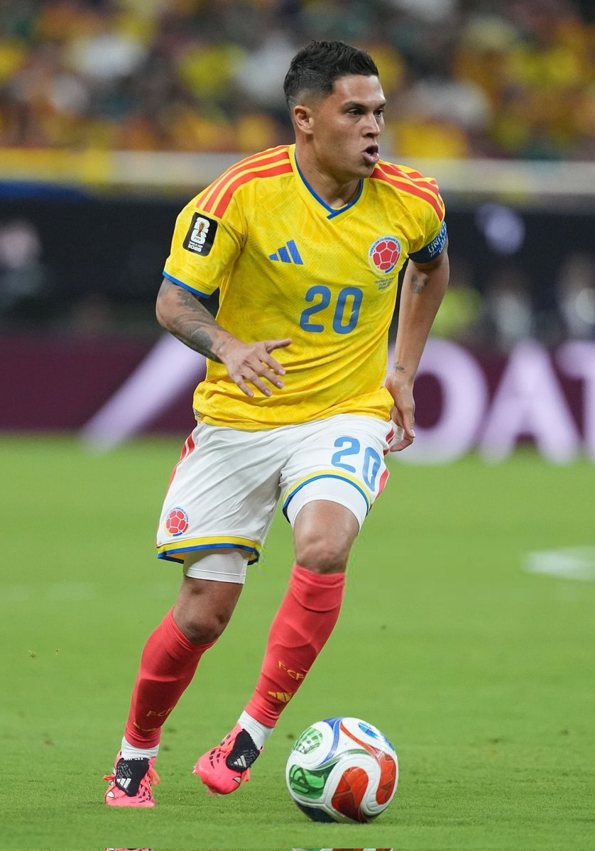 tutesarquis1's tweet photo. No puedo entender que exista gente que piense que es normal la cantidad de genialidades que hace Juanfer en apenas 20 minutos. Si otro jugador hiciera eso mismo en 90, igualmente hablaríamos de un partidazo.

Gracias por otra noche de buen fútbol. FENÓMENO. https://t.co/C80IwSALeI