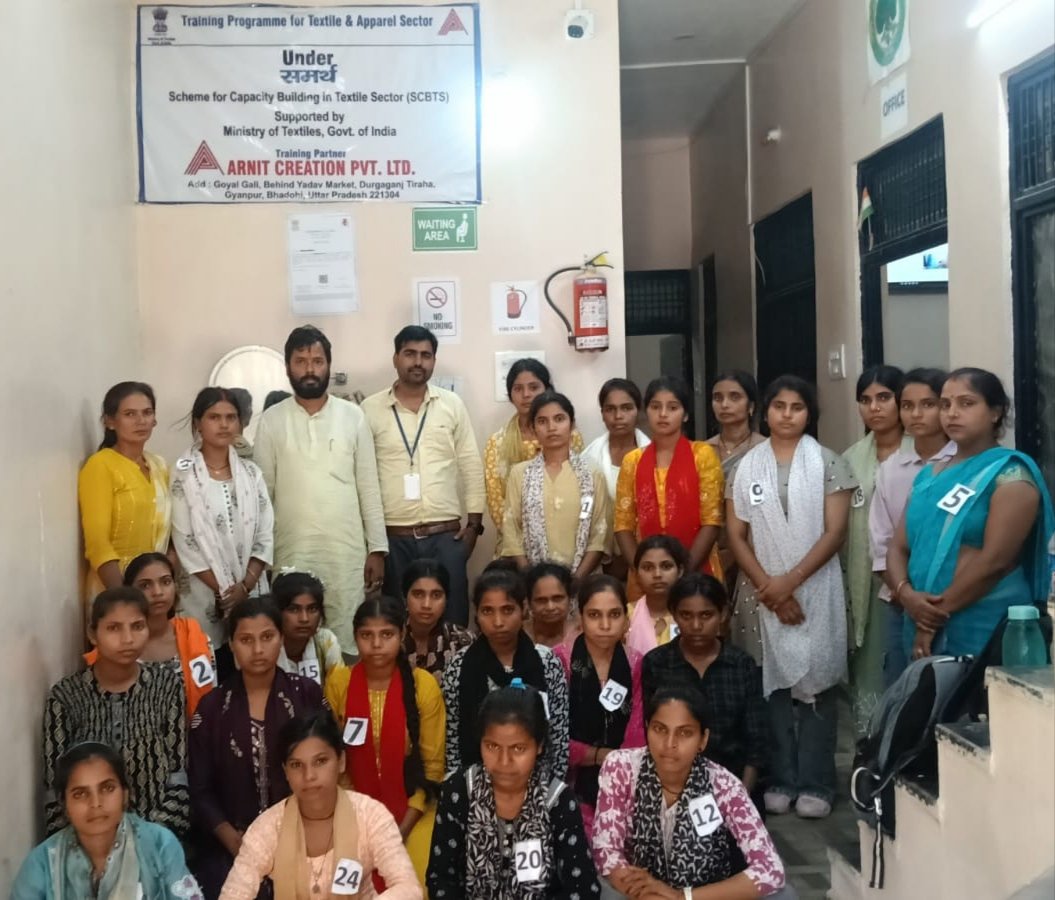 uss_foundation's tweet photo. Training Programme for Textile &amp;Apparel Sector, Under ( सर्मथ ) Scheme for Capacity Building in Textile Sector (SCBTS) Supported by :- Ministry of Textiles, Govt. of India, Training Parteners :- ARNIT CREATION PVT. LTD. 
Supported by :- USS Foundation
#WomenEmpowerment
#Bestngo https://t.co/xoGG3oQwtQ