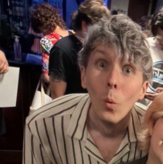 flowrsdnp's tweet photo. tphil lester https://t.co/wtU9fVloqy