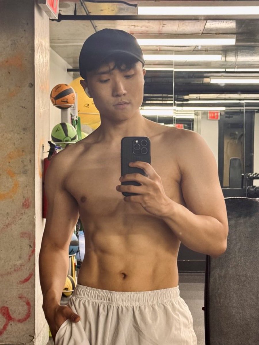 aznboy90024's tweet photo. https://t.co/ypiAtuYyxB