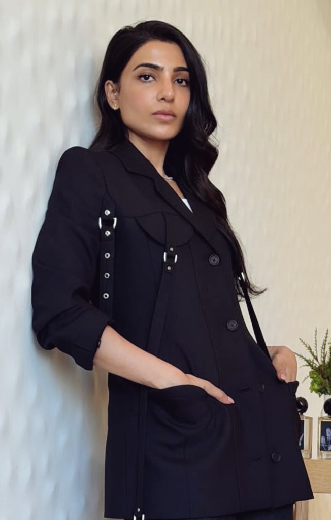 Samcults's tweet photo. The boss of mass
Queen @Samanthaprabhu2 💛
#SamanthaRuthPrabhu𓃵
#Samantha #SamanthaRuthPrabhu
#MaaIntiBangaaram https://t.co/usHqgqh1Yu