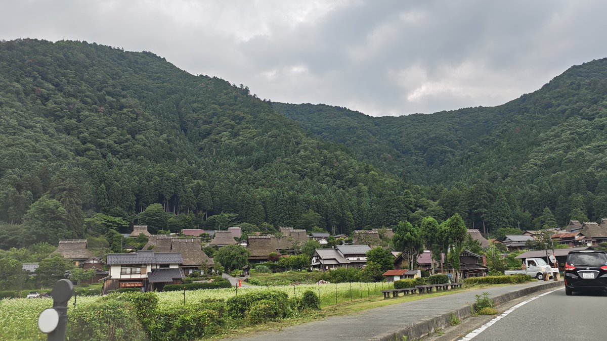 zusacchi's tweet photo. 今日は急遽、京都美山に鮎を食べに一泊旅行。
旦那氏の弟さん家族とお義父さん達と3家族で泊まるよ〜 https://t.co/CqwNuPhJ2v
