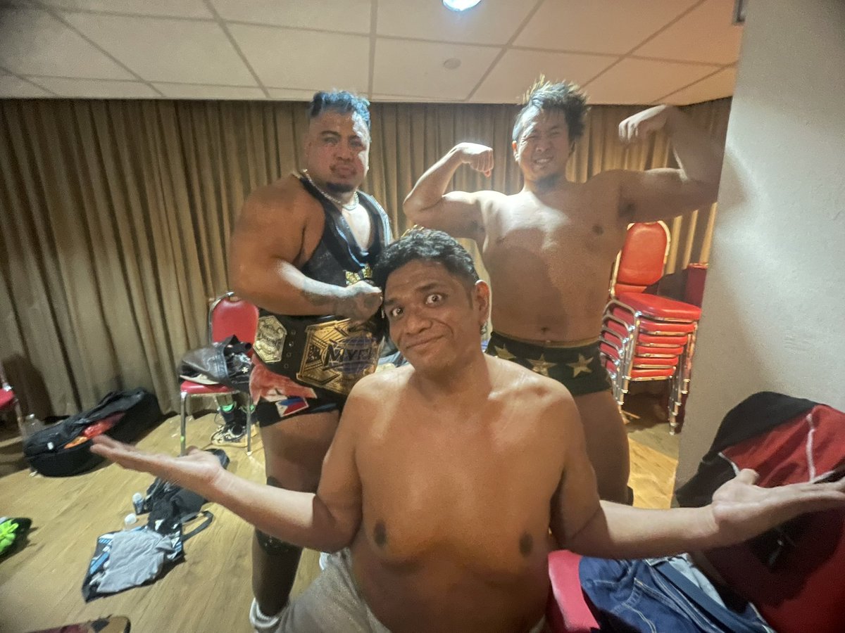 Mighty_Mighty92's tweet photo. Mr.Smack Daddy and Cash Money! Picture goes so hard!
#noah_ghc #SPW #MYPW https://t.co/wHaLhTMrtY