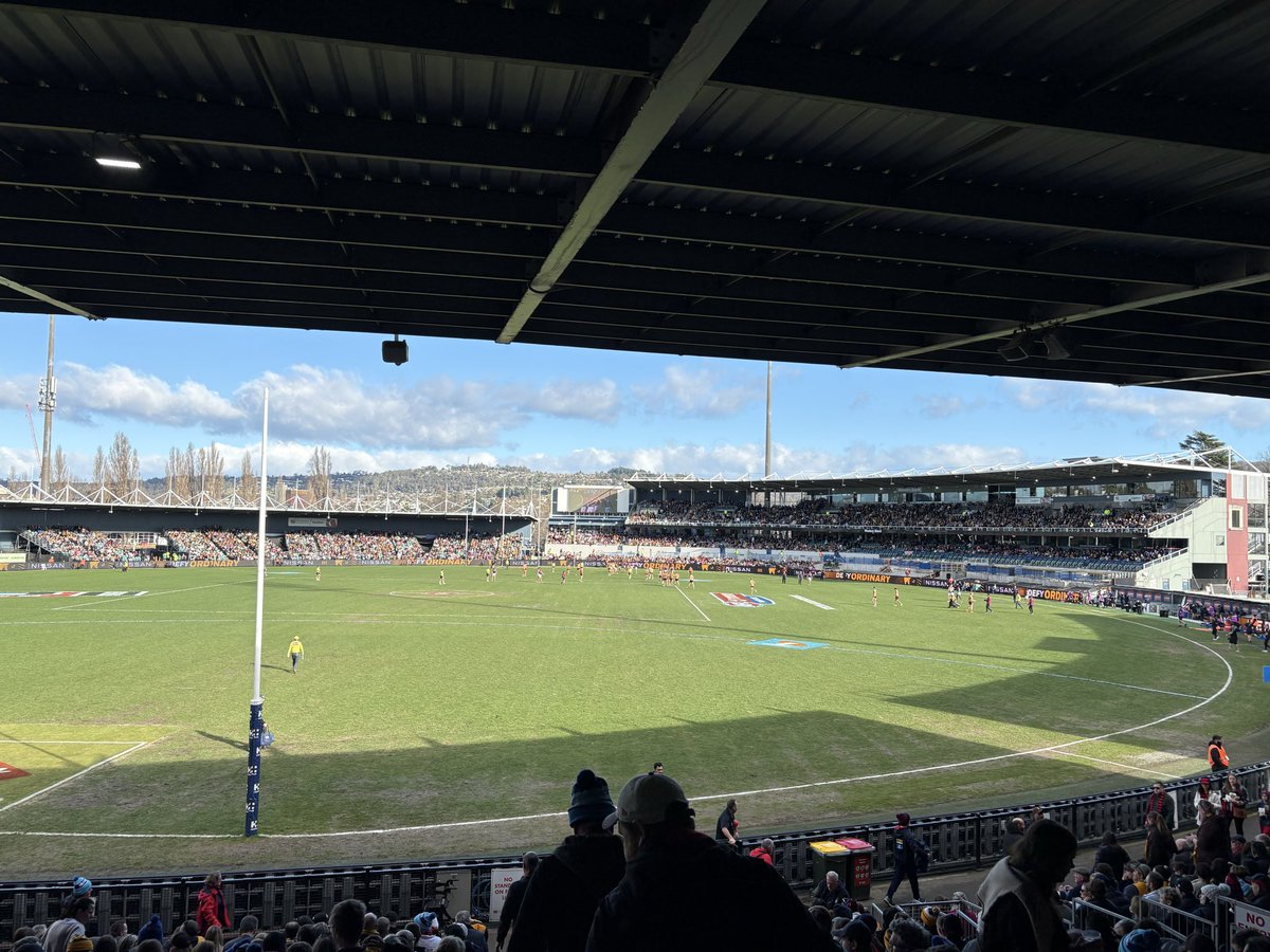 VillaJohn01's tweet photo. An ok kinda quarter i suppose 👍 #GoDees Keep it up! https://t.co/yAEkapH8vO