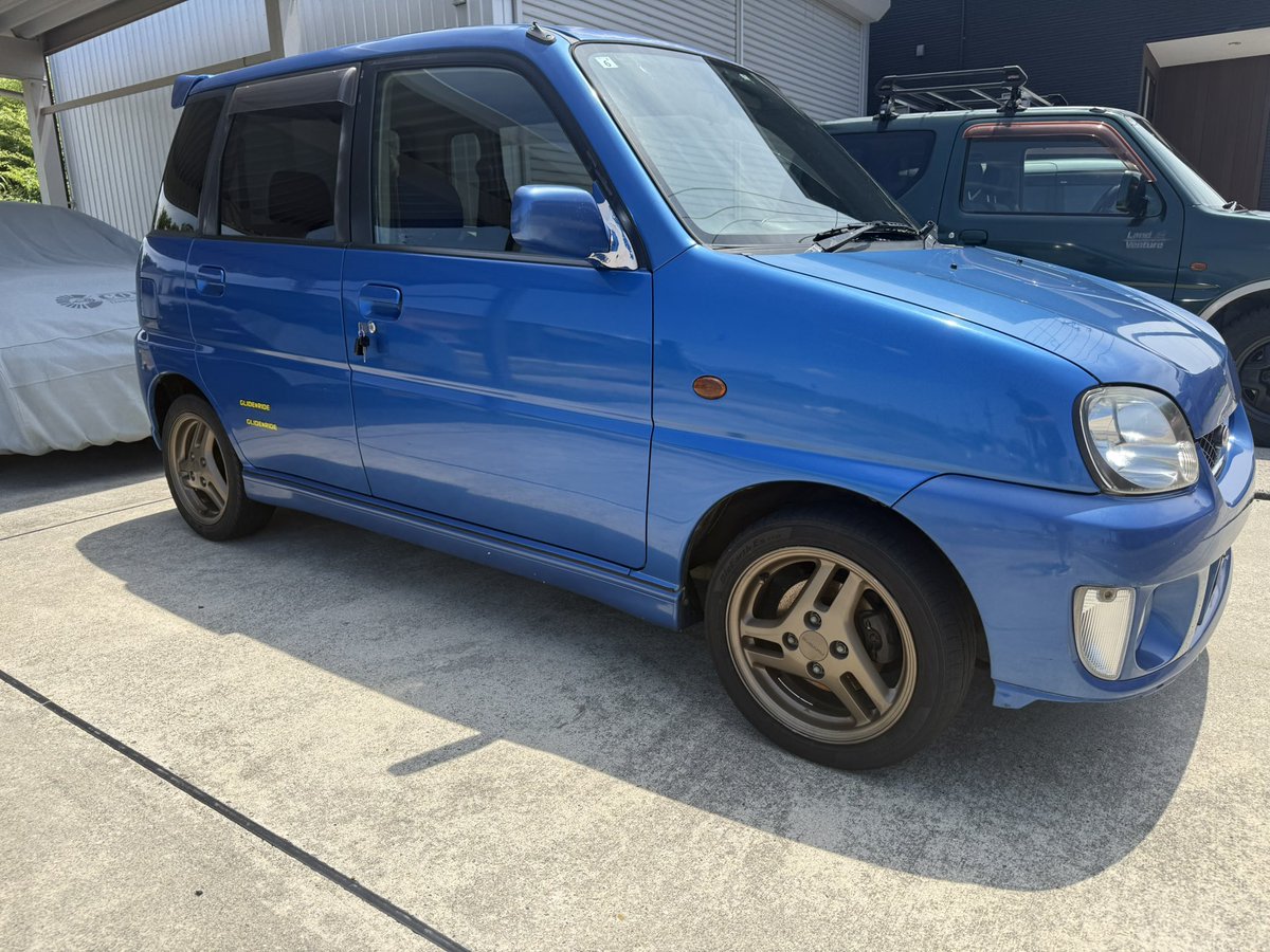 Osatoucan38's tweet photo. プレオRS(多分A〜C型)のリミテッド入りました。
自分が欲しい部品外したら解体出すので、欲しい部品がある人はお声かけください。
内装とか綺麗だから、捨てるには惜しい。 https://t.co/1nYIPXCOlv