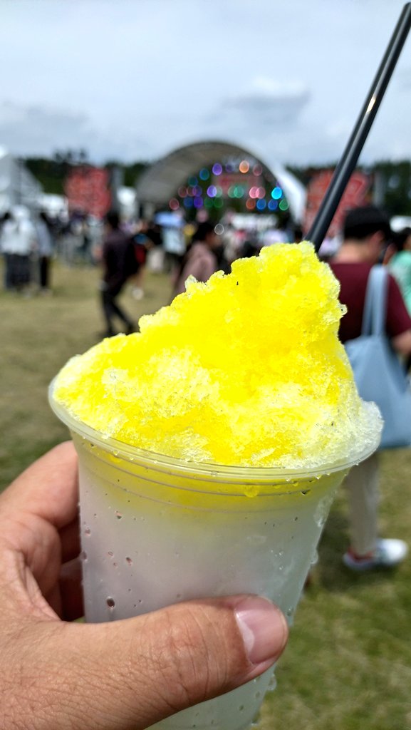 funayan714's tweet photo. 暑いのでこまめに水分補給していきましょう！
#超NATSUZOME https://t.co/MDTXg5H5z0