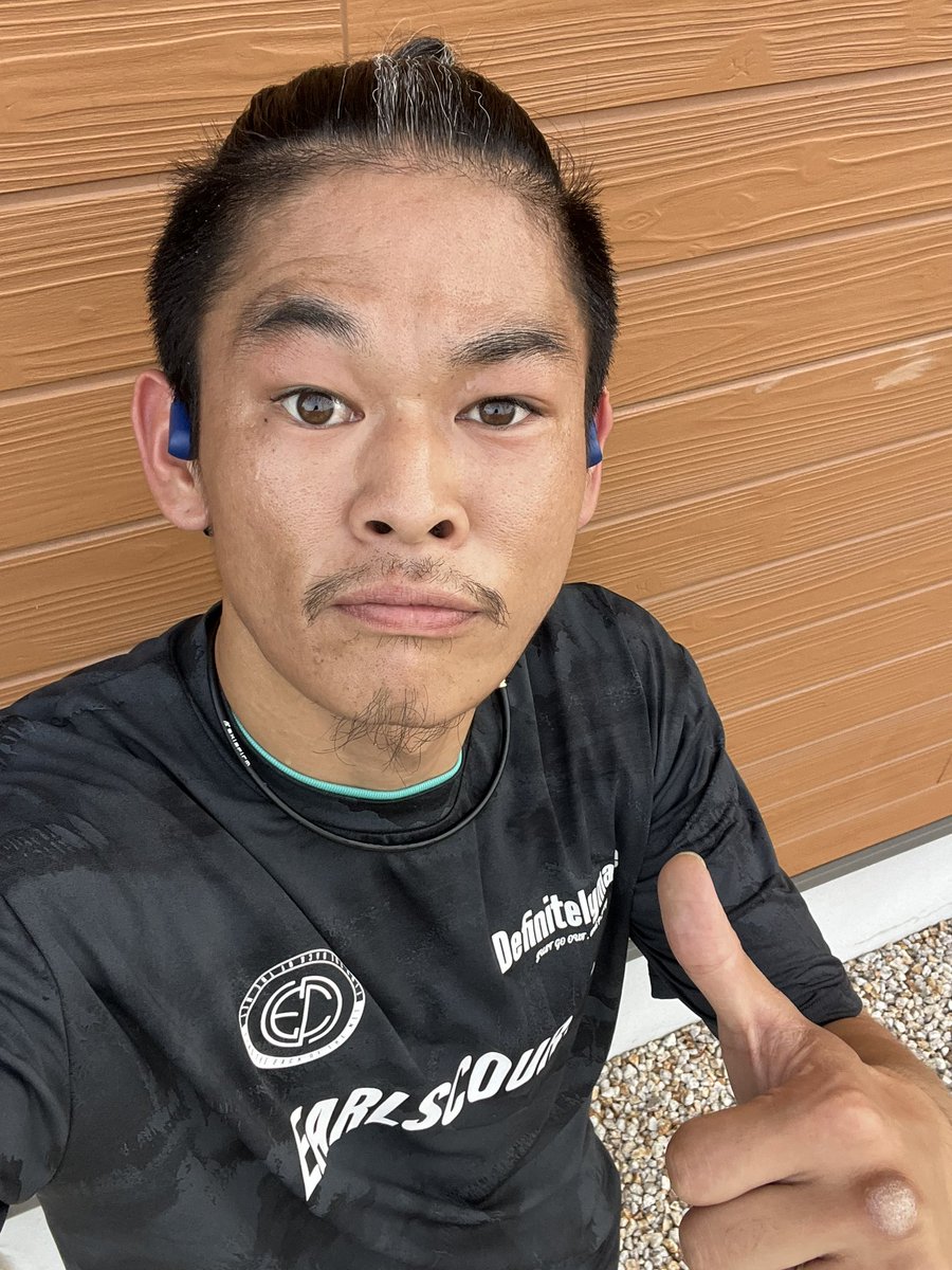 bon8vbs's tweet photo. 毎日が僕には挑戦！！19年間ランニングを通して自分と向き合い続けているけど僕自身は一度も『努力』だと感じたことは無い。努力の域はとっくに超えて直向きにやり続けて今が在る。本当にたくさんの人としての成長を与えてもらってる。自分に胸を張って生きていけるようにこの先も信念もってやり続ける。継続はチカラなり！！

#三輪敦規
#東近江の侍