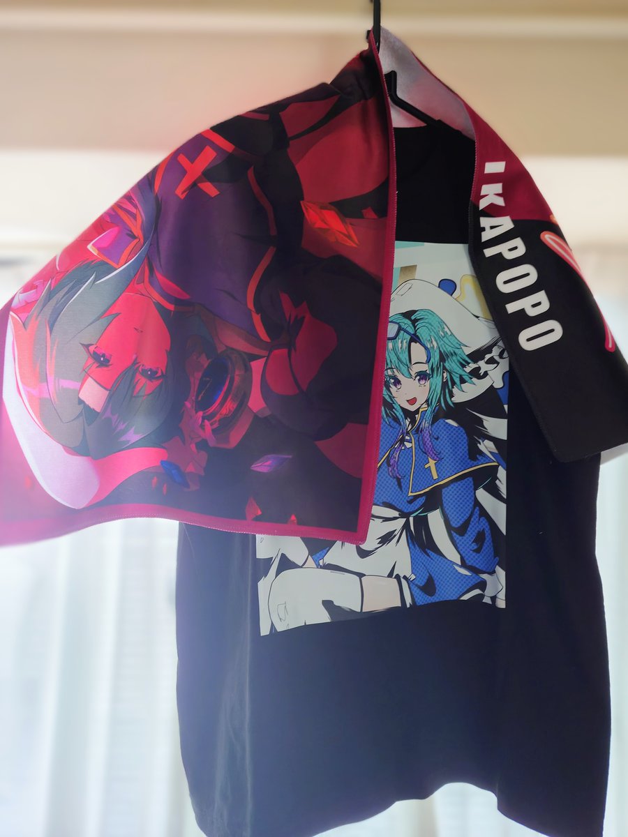 タオルとTシャツだ！！！ ライブグッズみたいでテンションあがるよね