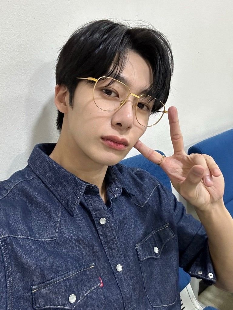 daehyun♡̶ tweet media