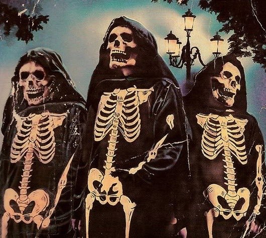 bab0oshk44's tweet photo. R.L. Stine’s Halloween Night II, 1994 https://t.co/QDQxCHPm2a