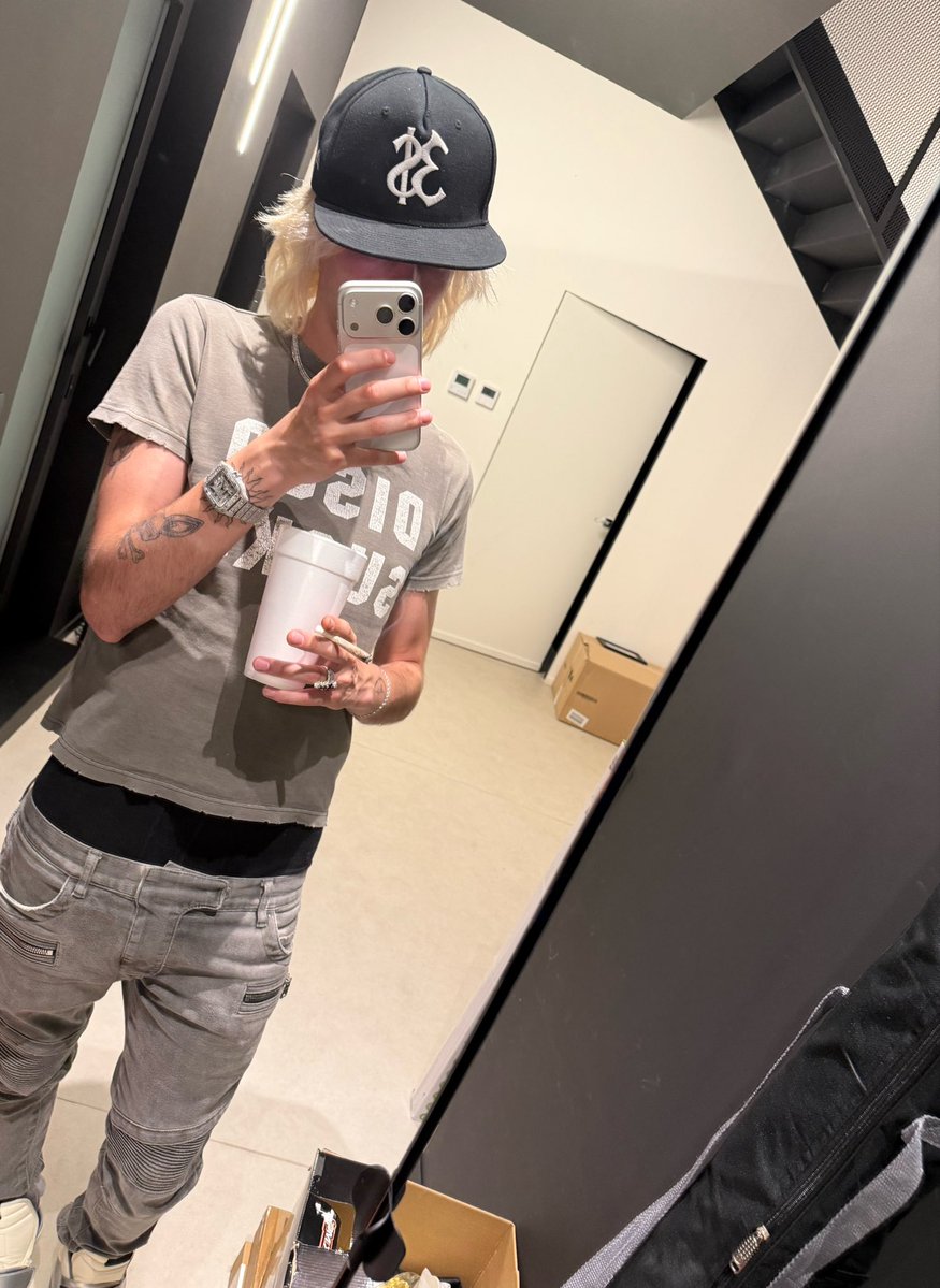 2geekd3kash's tweet photo. https://t.co/xOMJMI2bJ7