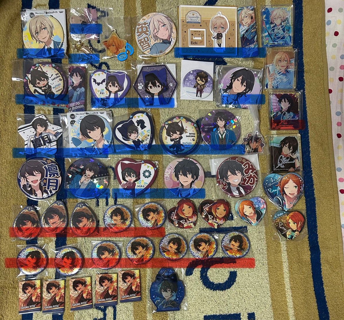 Novel_love_'s tweet photo. [譲渡]あんさんぶるスターズ あんスタ 缶バッジ コロッタ ぬいぐるみ

譲)英智 零 凛月 ゆうた みか

求)~定価(+送料)
ぬい:1000円
定価なし:500円

グッズ整理のためお譲りいたします
担降りではございません

赤は青同数含んでのみ
青は定価以下でのお譲り可能ですので、希望金額をご記載ください https://t.co/yzBxQ4I81J