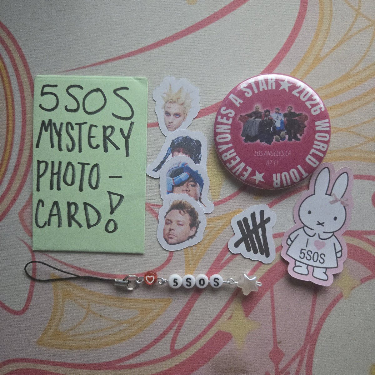 se6vey's tweet photo. freebies ill be handing out in la!
#EAStour #EASLA #EASLosAngeles https://t.co/5HrilvjCKl