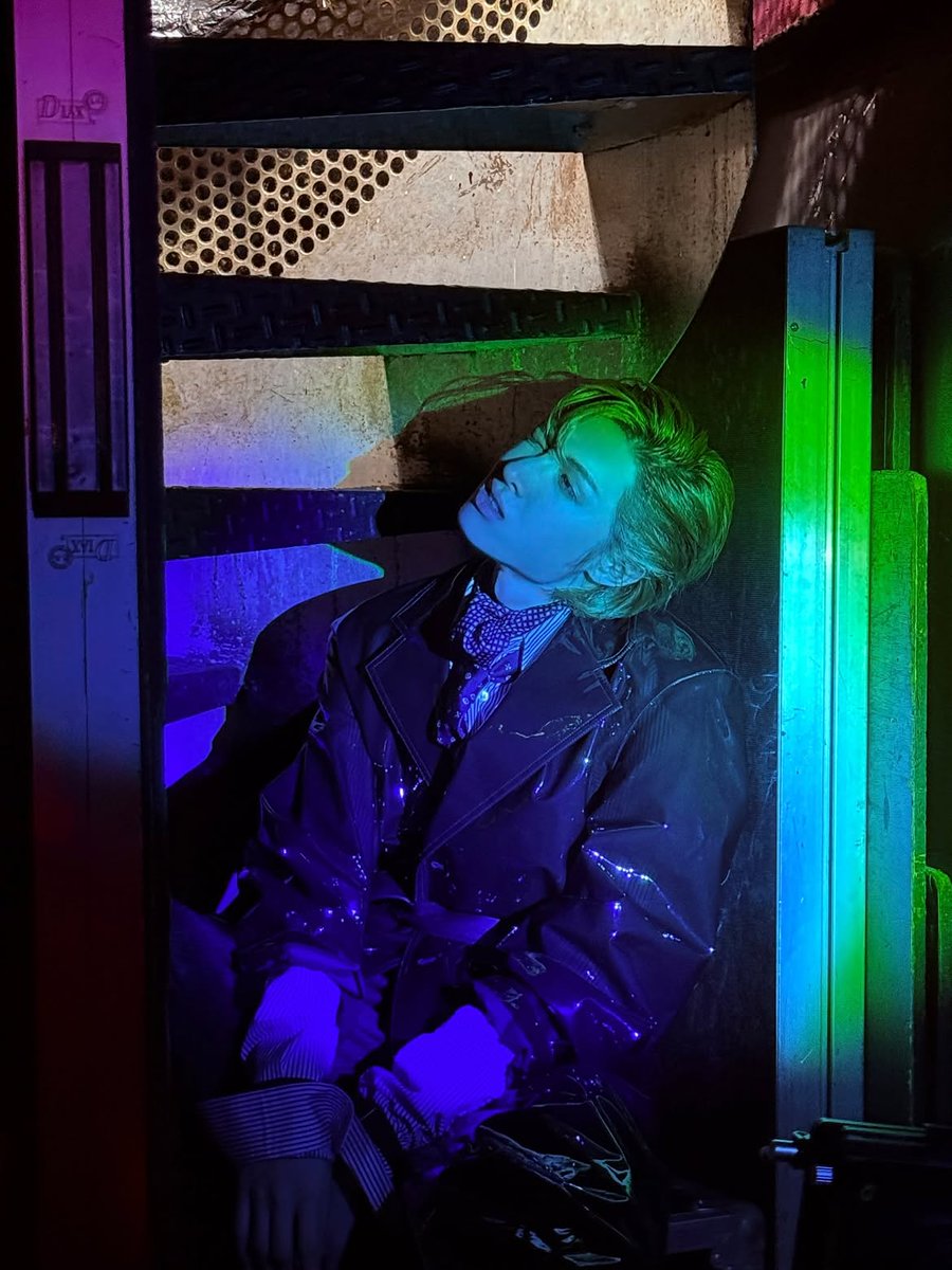 zhaoyufancokr's tweet photo. [260704] #MARTIN #마틴 Instagram Update

“Saint Laurent on ma size” https://t.co/e0efnpp447