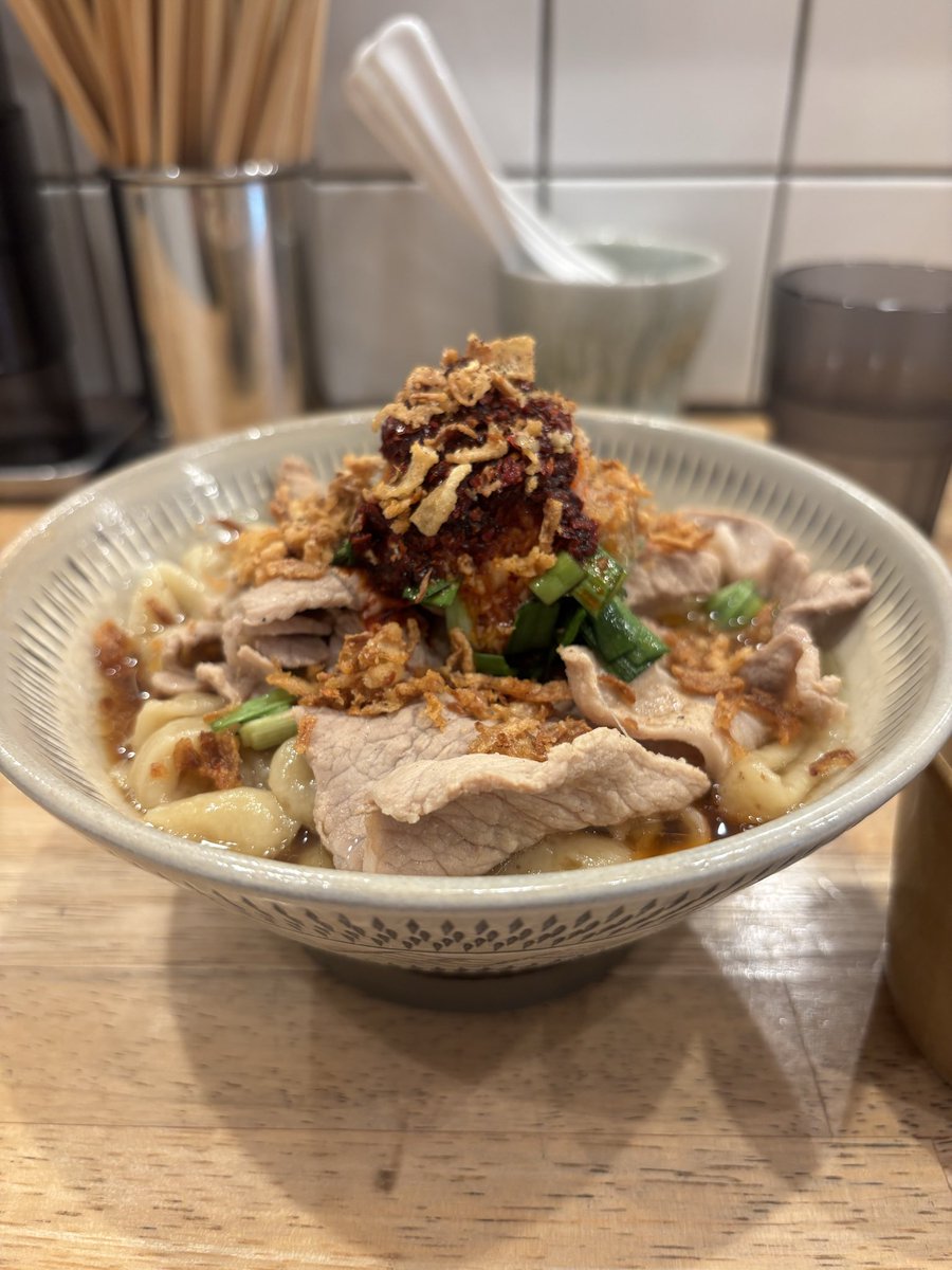 mamivvv's tweet photo. だしと麺 遊泳さんにて手打ちスタミナ生卵付きとご飯をいただきました❤️‍🔥😍
食べれば食べるほど食欲が湧いてくる魔法の食べ物です🤣💕これはやみつきになっちゃいます！！ごちそうさまでした🥰✨ https://t.co/KYNnfB8n0r