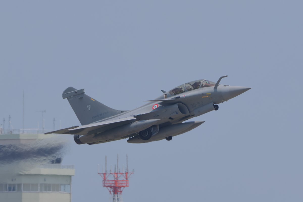 PhantomII81's tweet photo. 本日2026/07/04はフランスのラファールが初飛行した1986/07/04からちょうど40周年
もう40年も経つのですね

2024年には日仏共同訓練で百里へ飛来したことがありました
2024/07/20　百里基地にて
フランス航空宇宙軍第30航空団
1～2枚目
ラファールB (359/30-FZ)
3～4枚目
ラファールB (361/30-SJ) https://t.co/i4iiX00xdZ