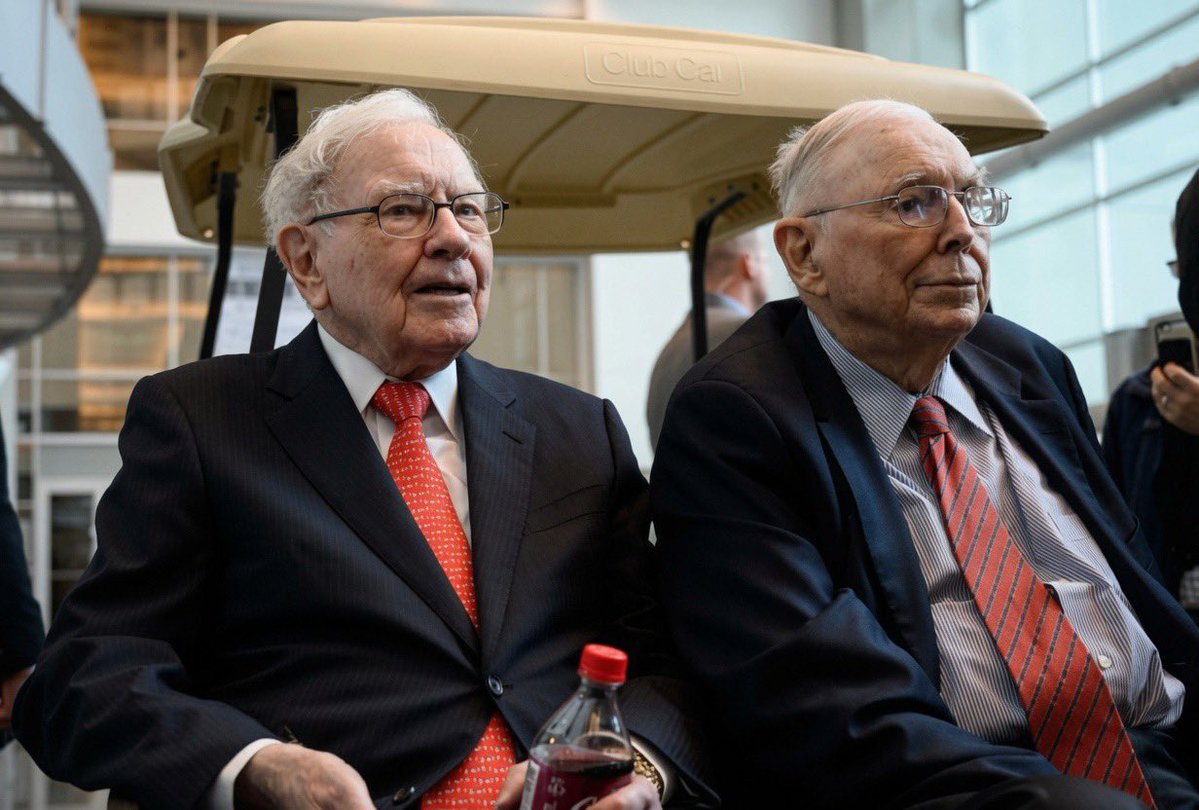 SJosephBurns's tweet photo. "My partner Charlie Munger says there is only three ways a smart person can go broke: liquor, ladies and leverage."

— Warren Buffett https://t.co/r2tV8ciZv1