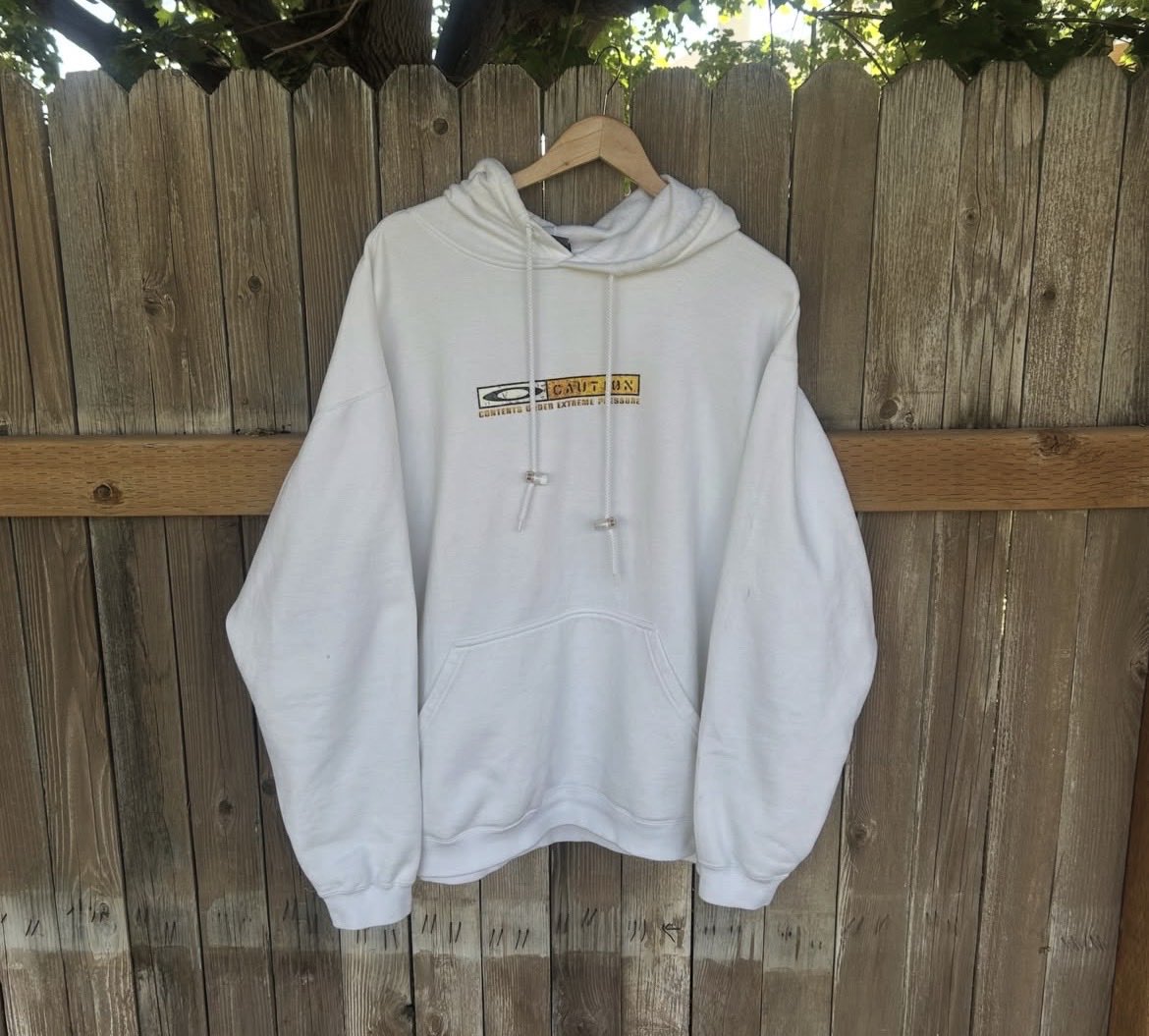 theattractmag's tweet photo. oakley mad scientist hoodie https://t.co/hSLtRzj885
