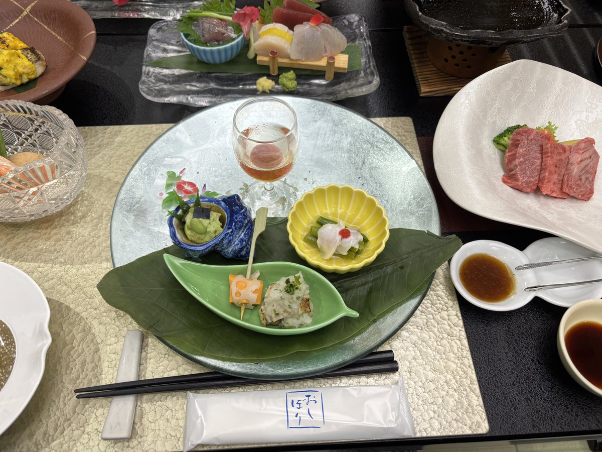 PueMirifica's tweet photo. えさのじかんです https://t.co/nWxK7n4iQK