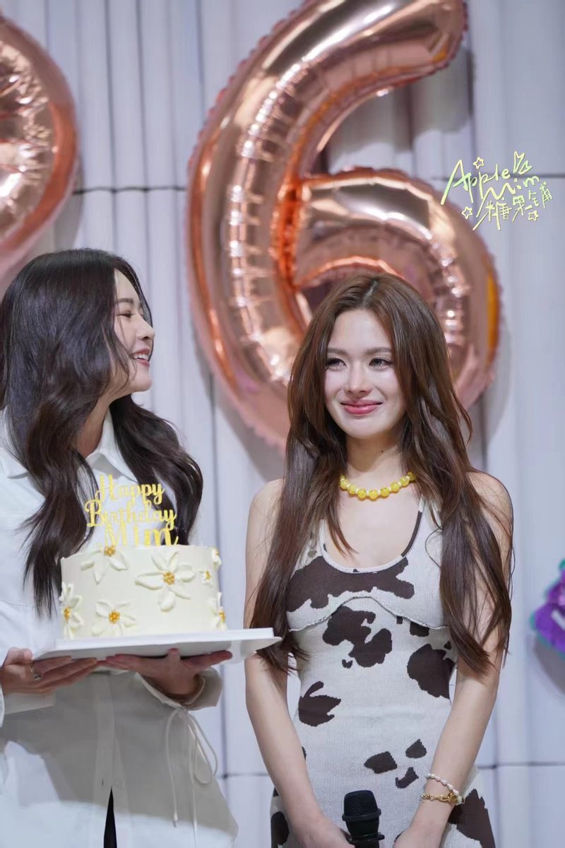 AppleMimCN's tweet photo. 🐝返图vol.6

AMMIREY WITH MIM 26 BIRTHDAY
#Mimu26thbirthday https://t.co/J6gwYMRFfj