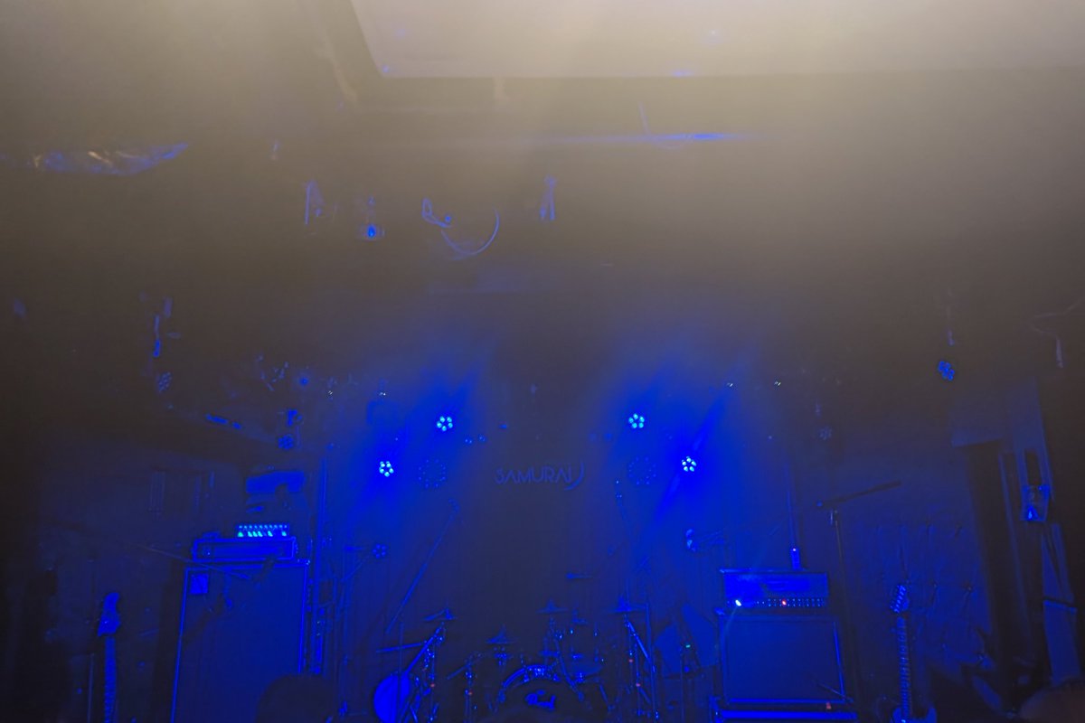 ktgc93122's tweet photo. 入場
4日振りのSAMURAI
今日はyoutubeで見てるバンドマンしか知らない世界の平井さんのやってるバンド
というより単純にバンドが見放題や大作戦に行ってるから今日はこれが目についた
#jujoe https://t.co/WmIBsVMH7g