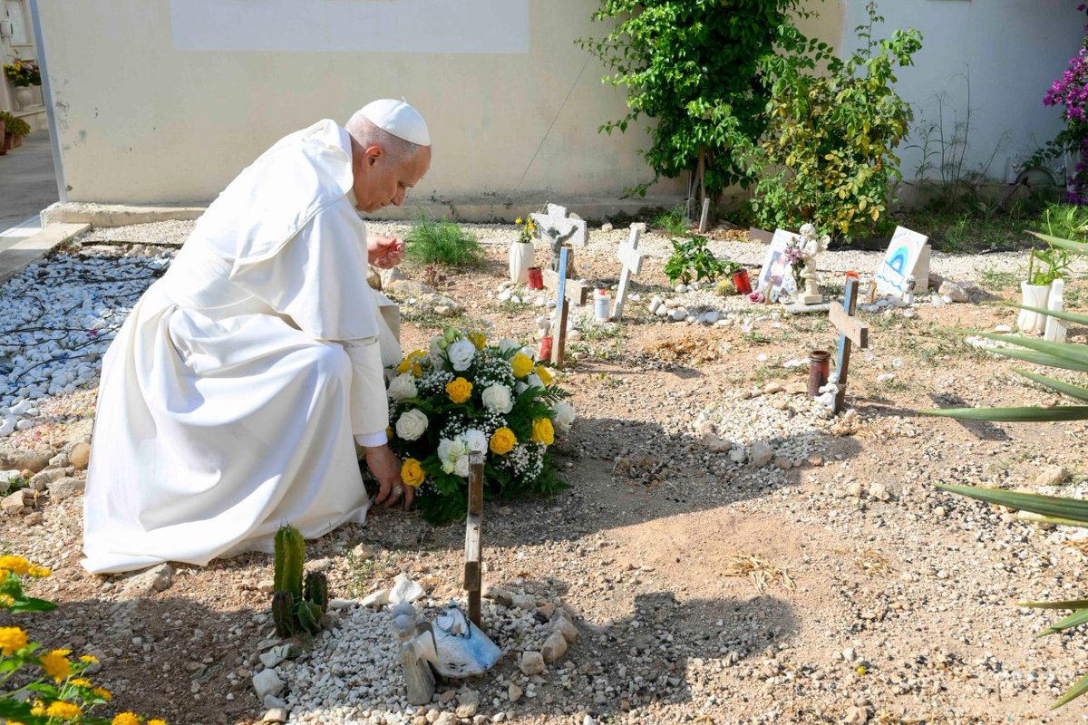 VaticanNews's tweet photo. Some moments from Pope Leo XIV's visit to Lampedusa this morning. He visited the cemetery of the island, stopping at the tombs of the migrants - including children - who lost their life trying to reach European shores. He spent some time in prayer and placed a wreath of flowers. /1