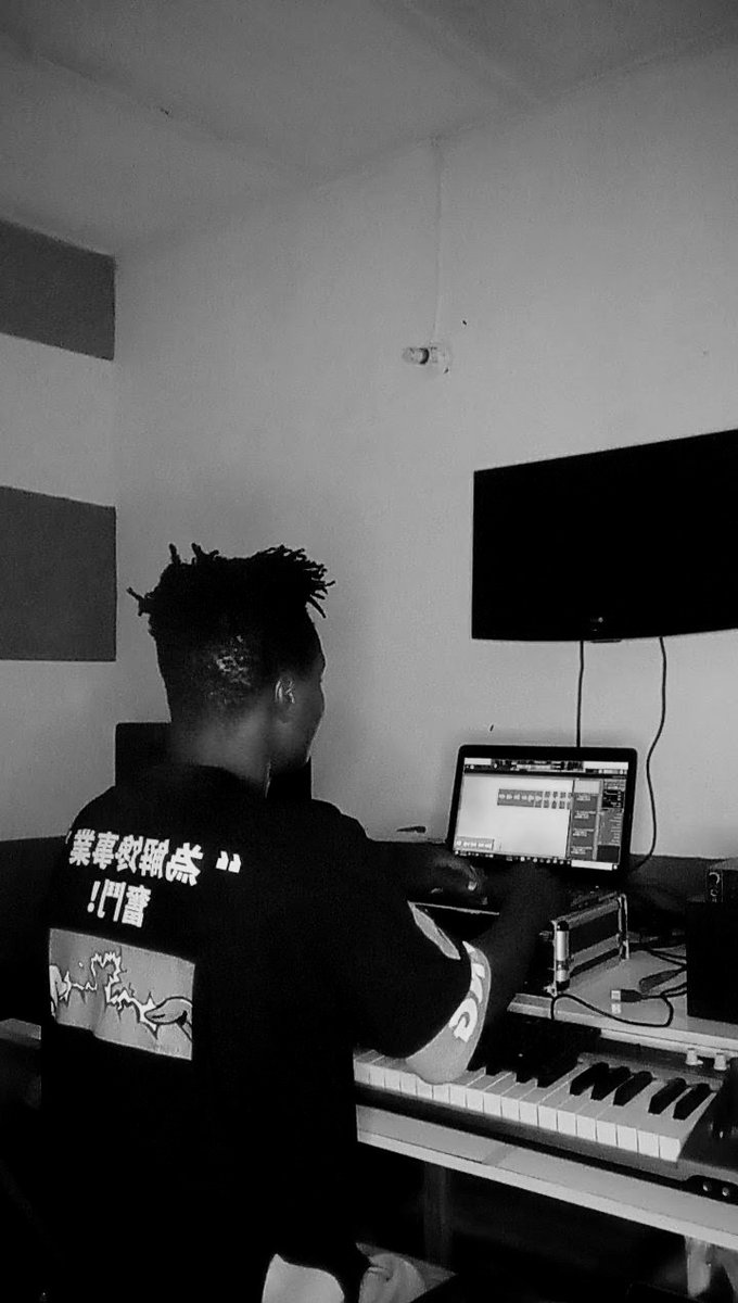 Amsteadyicon's tweet photo. We make good music everyday.... 
Text us on Whatsapp now 08104430773 https://t.co/wcGNWdky4P