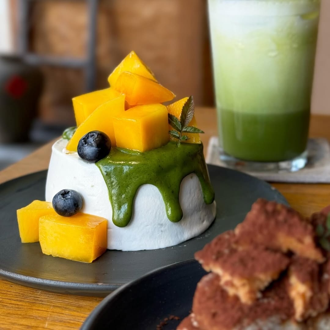 LucasRa64872012's tweet photo. Just discovered the most delicious matcha tiramisu at this hidden gem café! Creamy, bitter-sweet, with that perfect earthy matcha kick—10/10 would come back for more! https://t.co/0GG1JYN9RZ